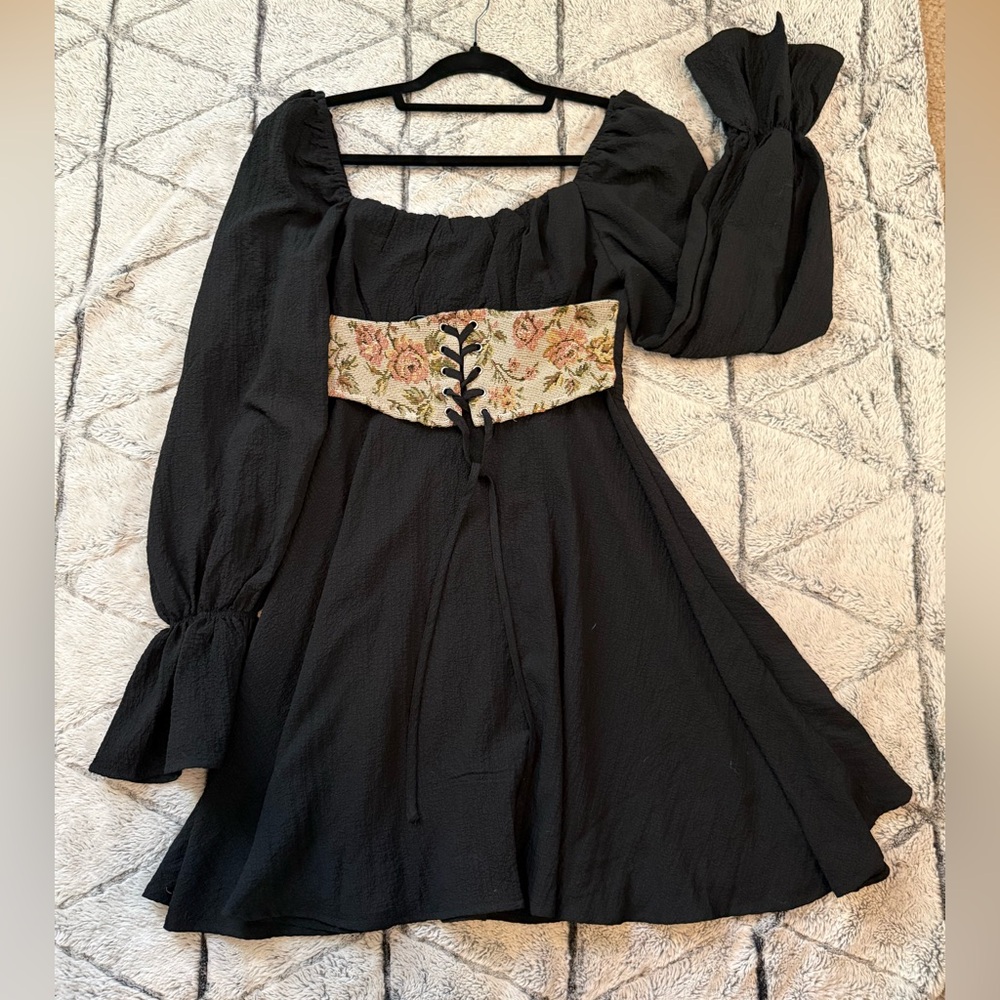 SHEIN Elegant Black Dress with Floral Corset Accent